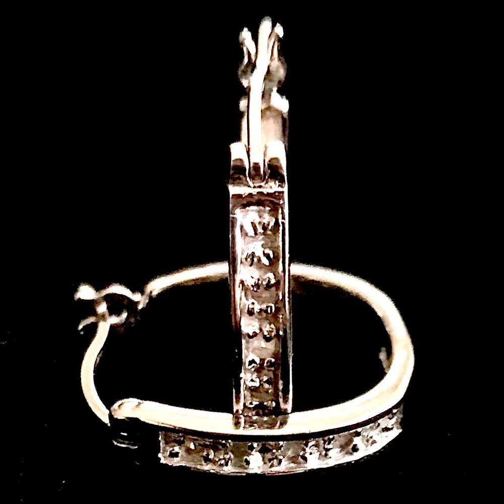 ‼️SOLD‼️❣️925 Silver CZ Hoop Earings❣️